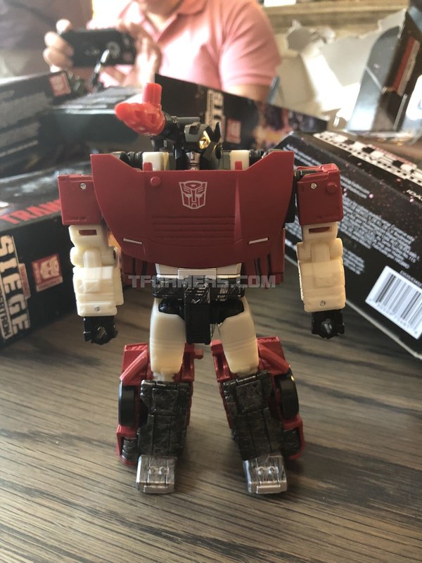 Transformers Siege War For Cybertron Preview Wave 1  (55 of 103)